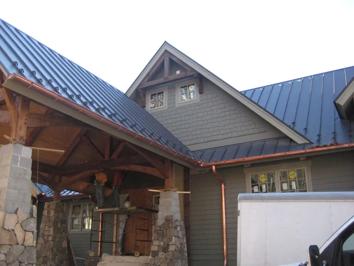Craftsman Roofing team delivering quality roofing work in West Miami